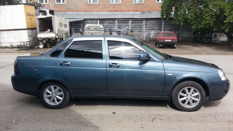 Приора цвет Сириус седан