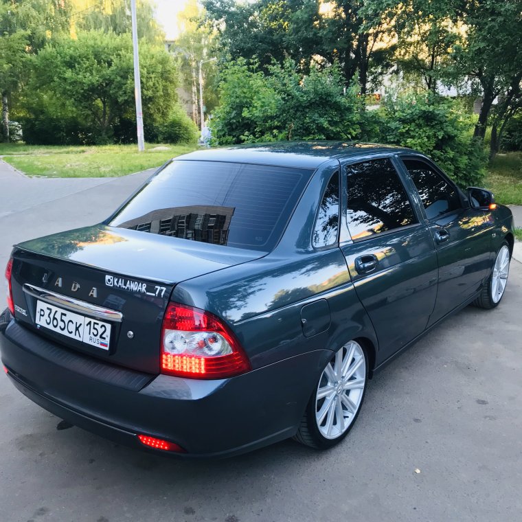 Приора цвет Борнео седан