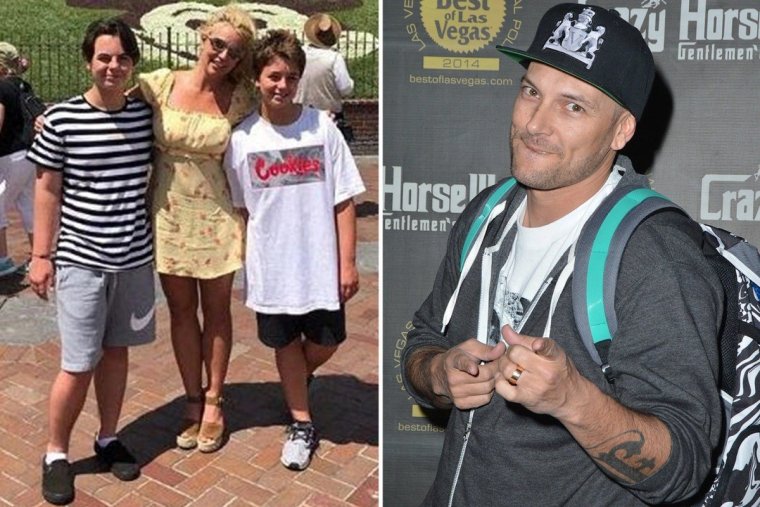 Кевин Федерлайн с сыновьями