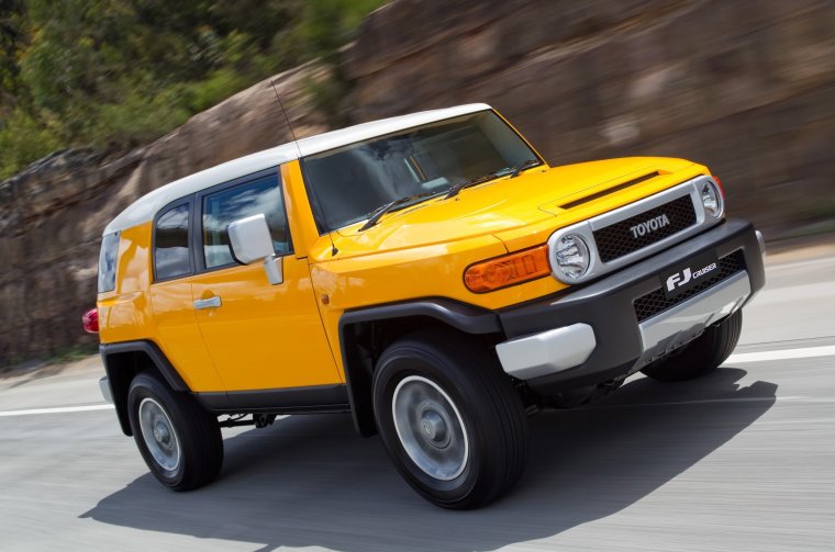 Тойота FJ Cruiser 2015