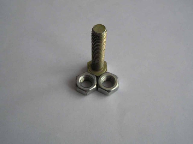 Митсубиси Галант болты развальные