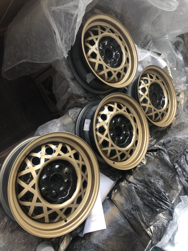 Лада Приора черная