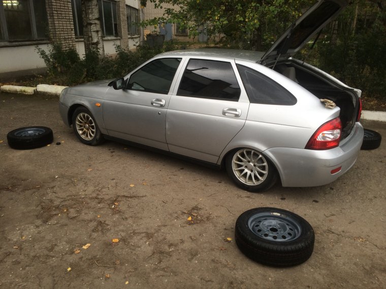 Приора 2 хэтчбек на пневме