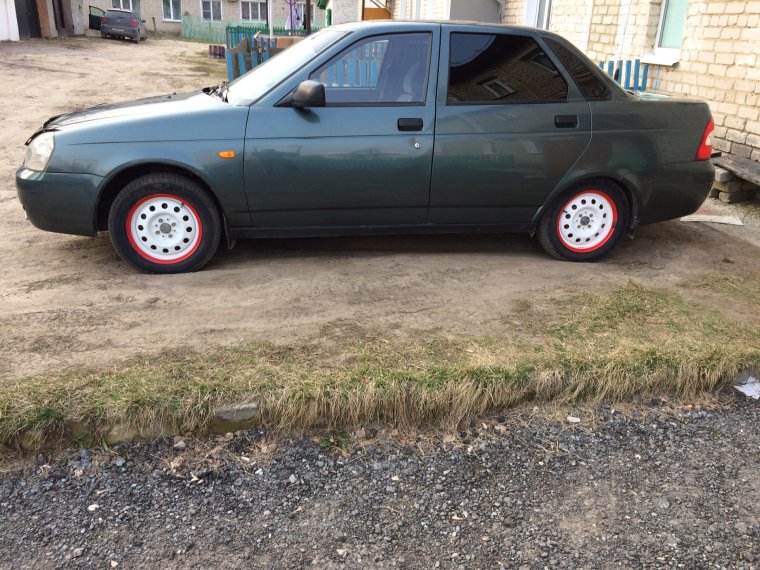 Приора хэтчбек белая на штампах r14