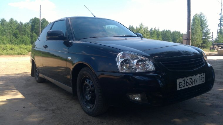 Лада Приора седан на штампах