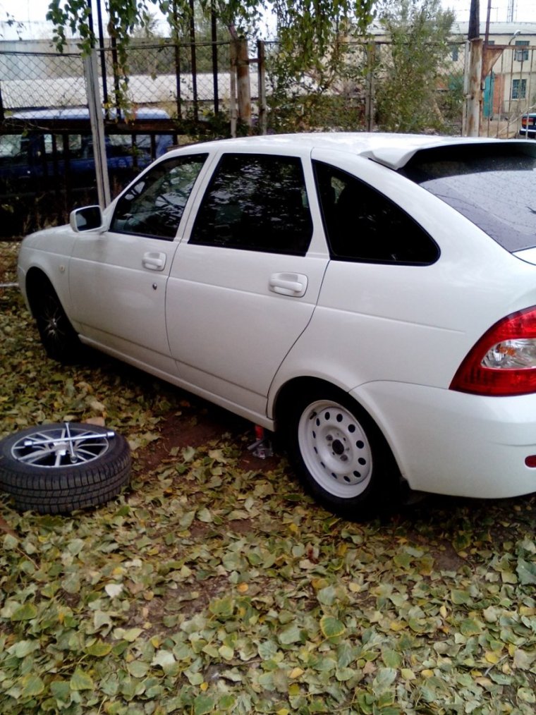 Приора на 15 штампах