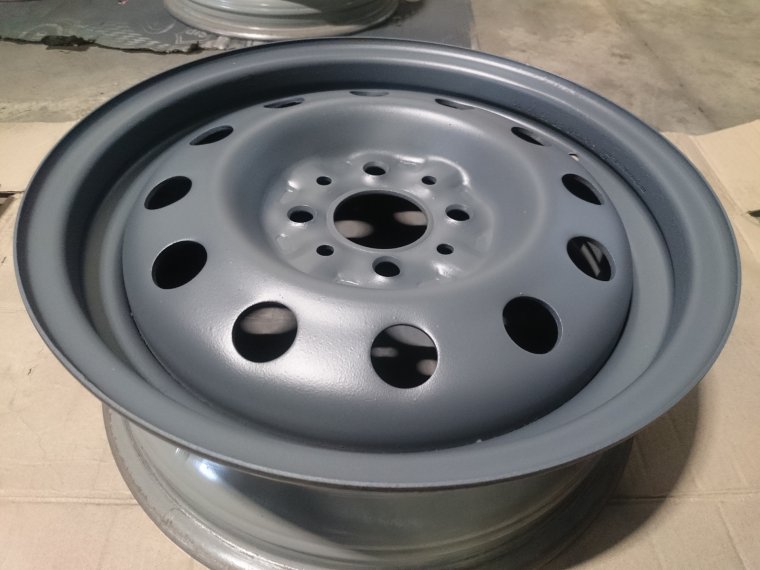 Белая Приора на 15 Блэк эдишн