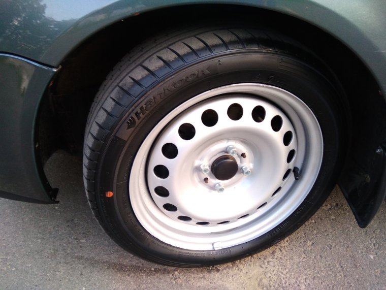 Серебристая Приора Блэк эдишн