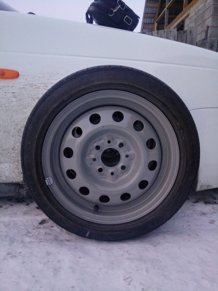 Приора на штампах r14 болотного цвета