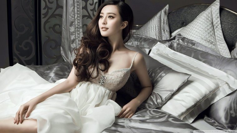 Фань Бинбин в Нижнем белье