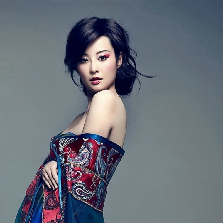 Nancy китаянка