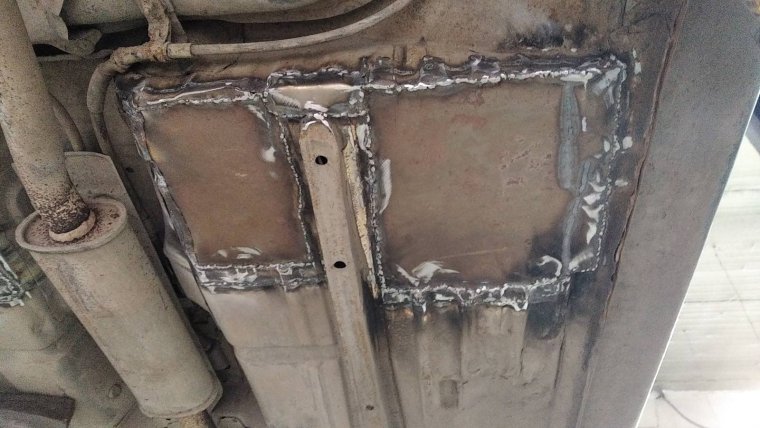 Днище Toyota Carina 190