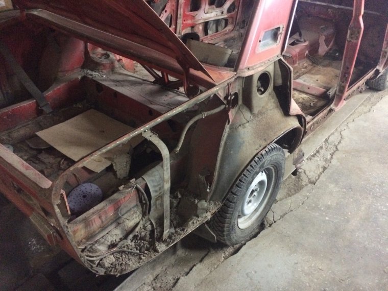 Сварка днища ВАЗ 2112