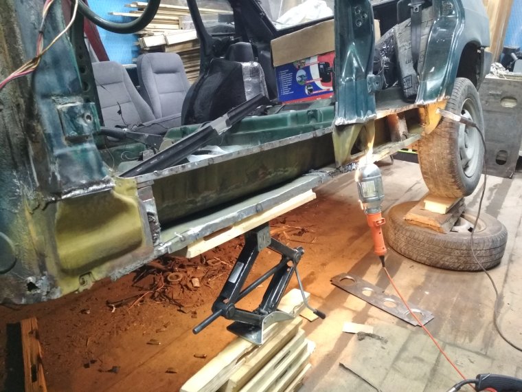 Сварка днища электродом ВАЗ 2110