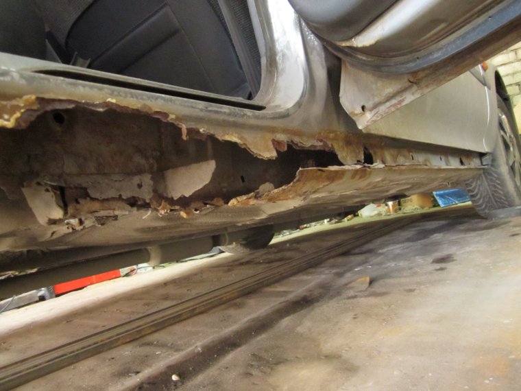 W203 гнилые пороги