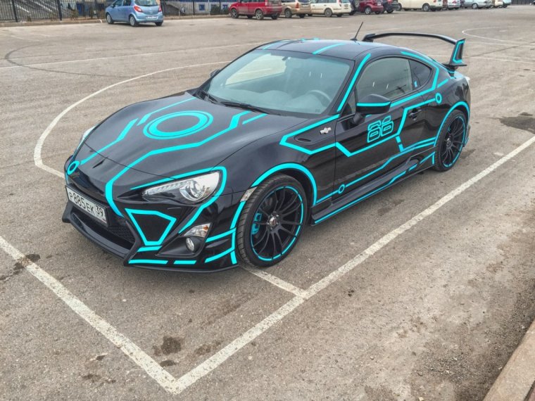 Автомобили в стиле трон