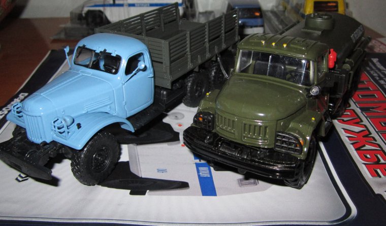 Модельки машинок 1/43 Автоистория