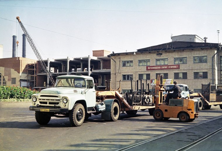 Автолегенды СССР Грузовики №1 КРАЗ-256б1