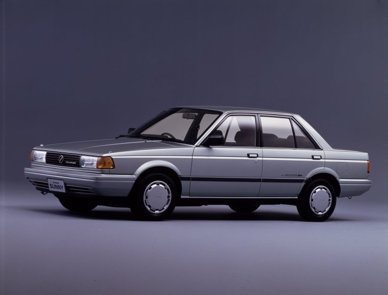 Nissan Sunny b12 90