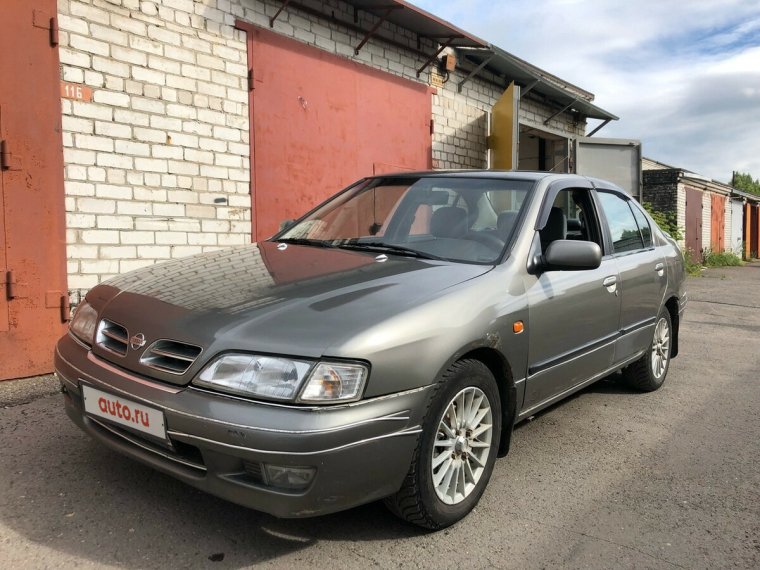 Nissan primera II (p11)1997