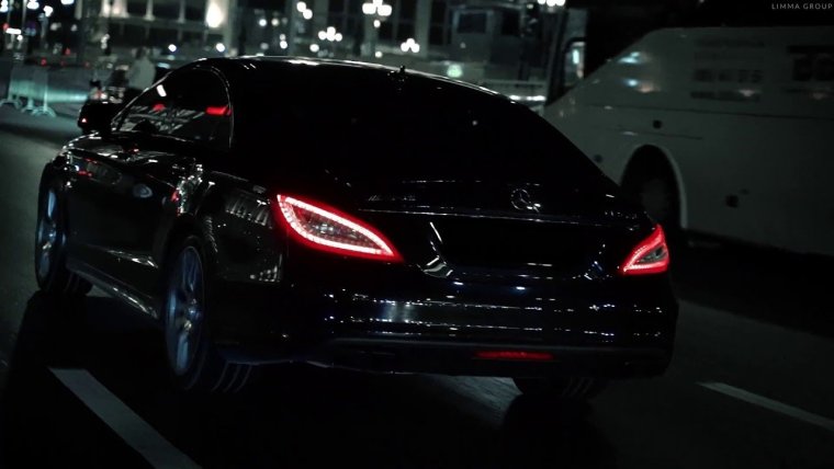 Чёрный мерин LUCAVEROS