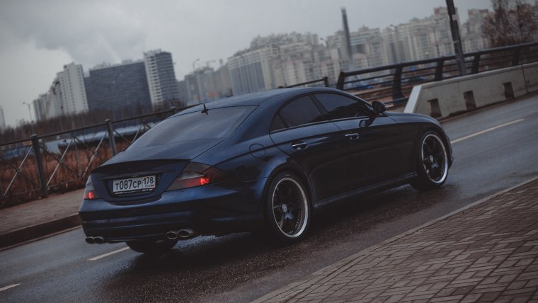 Mercedes CLS черный