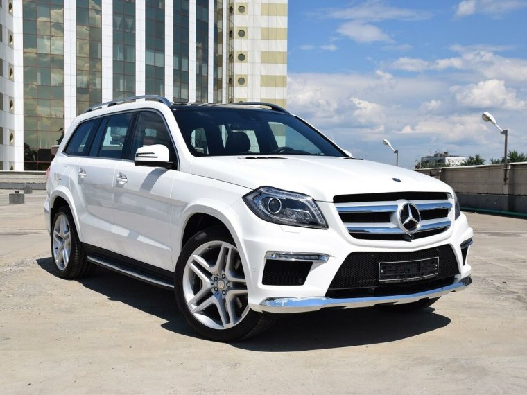 Мерседес джип 2022 белый