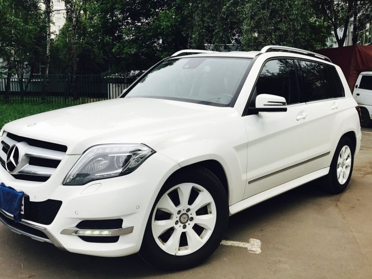 Белый Мерседес джип 2021