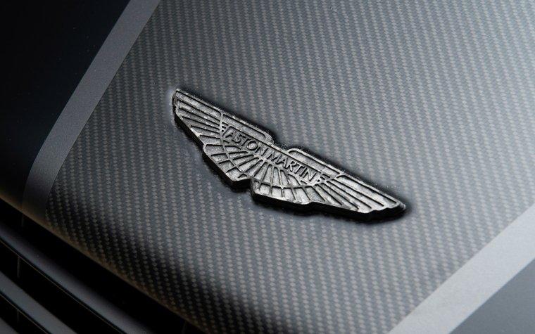 Модель машины с крыльями