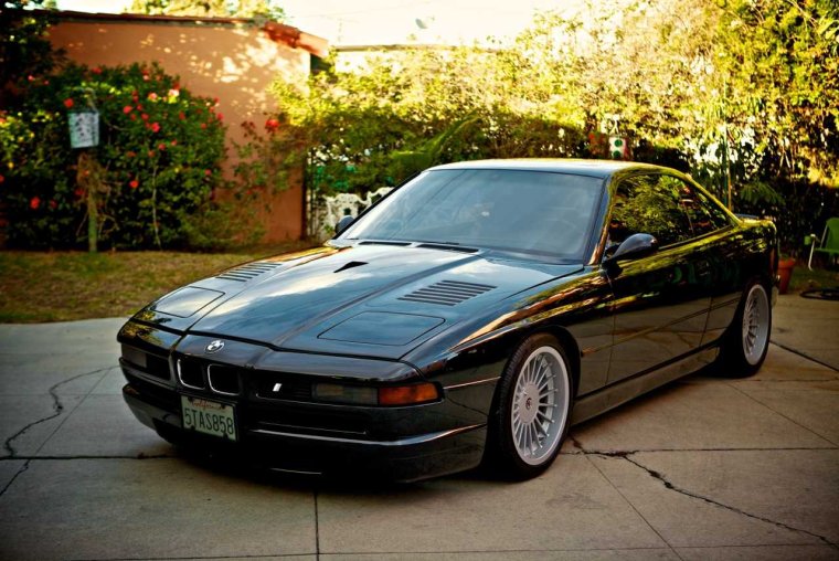 БМВ акула 850i