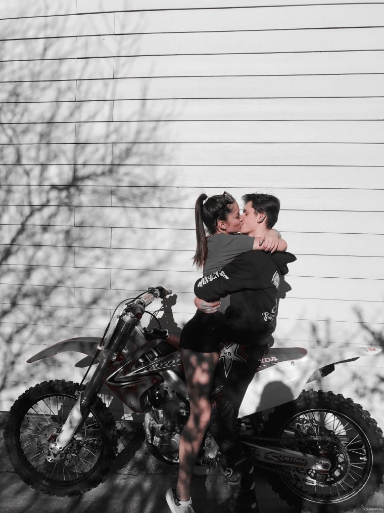 Пары на мотоциклах
