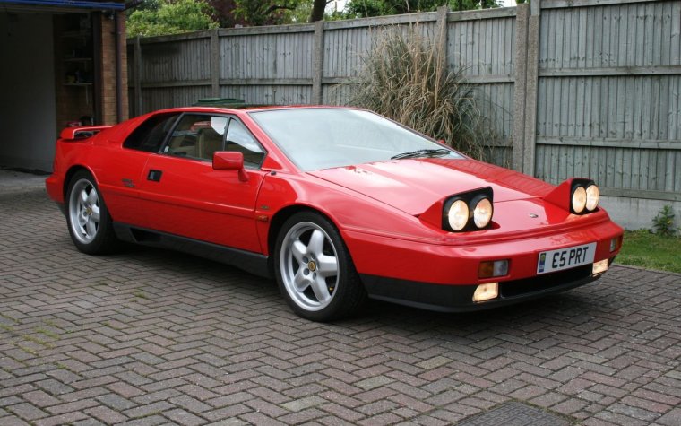 Машина Лотус Эсприт