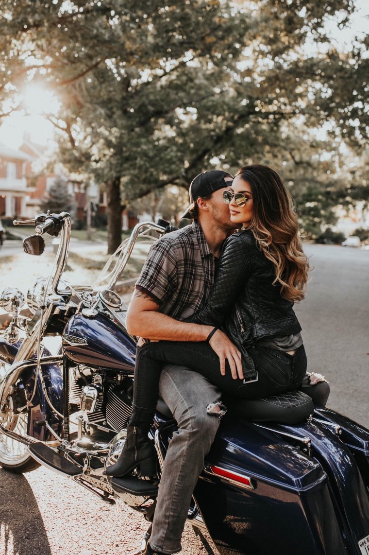 Поцелуй в шлеме