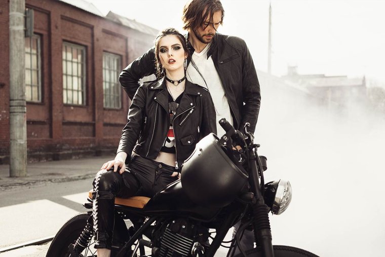 Свадебная фотосессия на мотоцикле