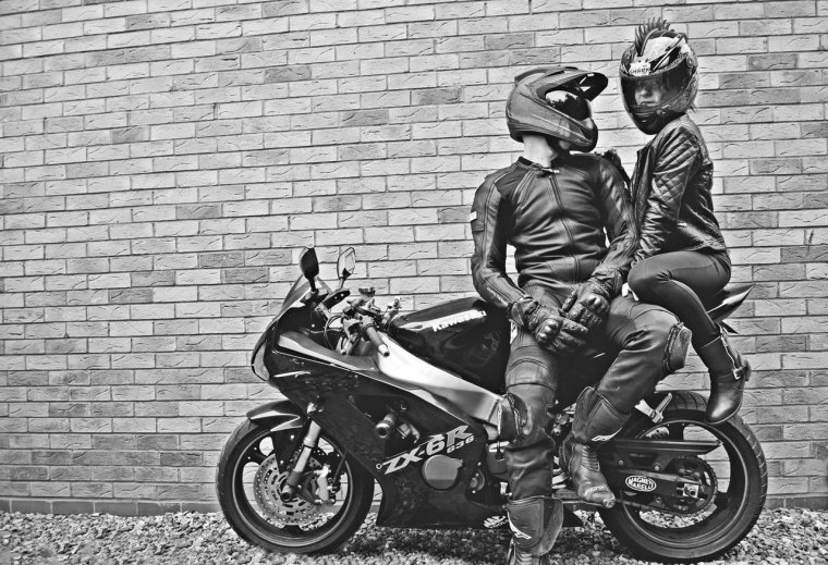 Красивые пары на мотоцикле