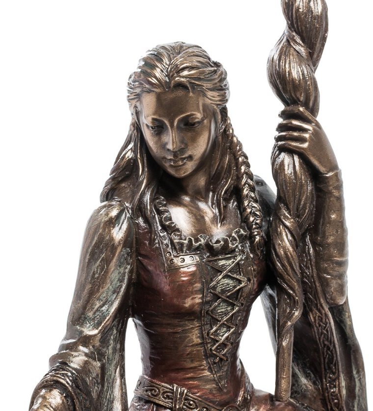 Богиня Фригг дары