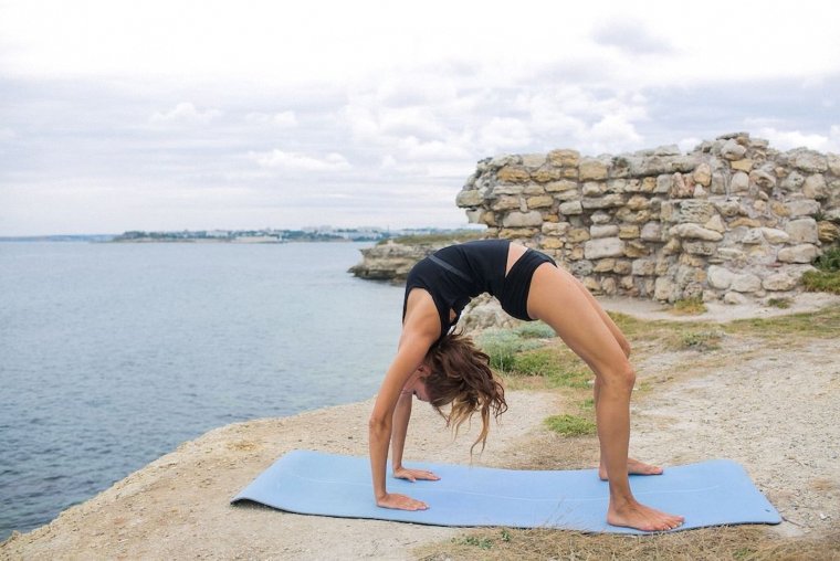 Елена Подкаминская ноги в сериале кухня