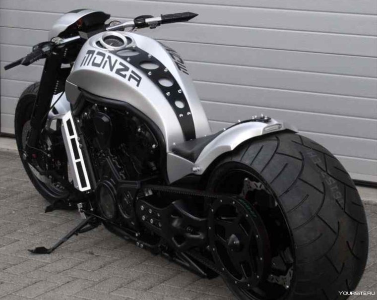 Харлей Дэвидсон v Rod Custom