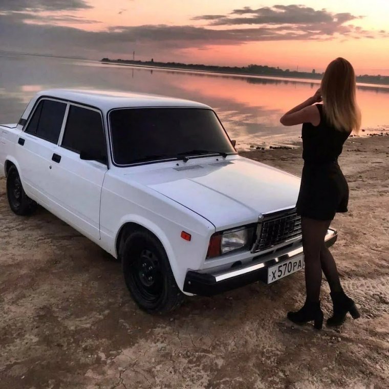 ВАЗ 2107 опер стайл белая