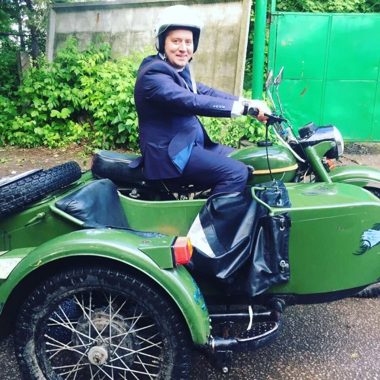 Бурунов на мотоцикле