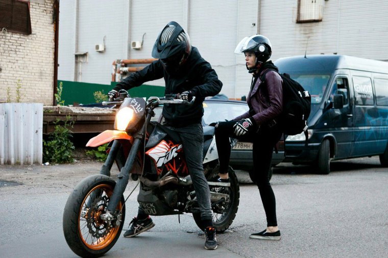 Бурунов Сергей с париком сериал