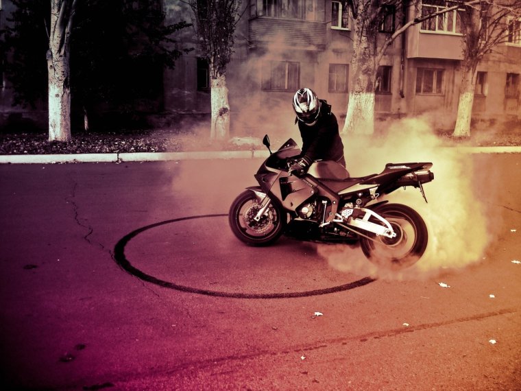 Мотики крутые с пацаном