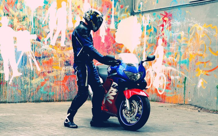 Мотики крутые с пацаном