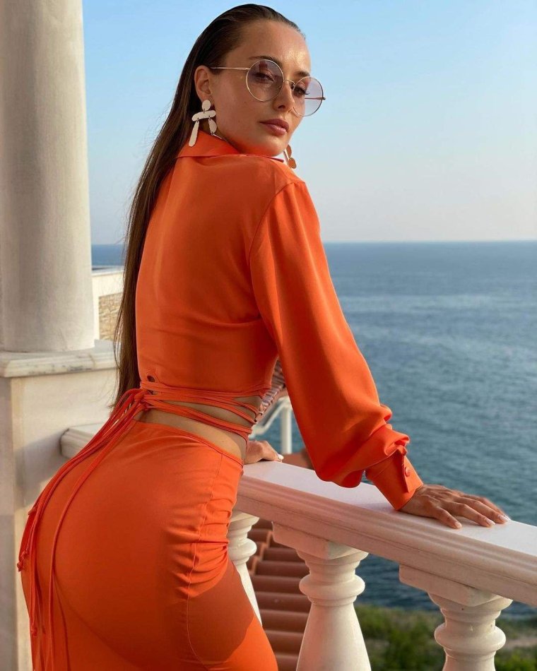 Ксения Мишина feet