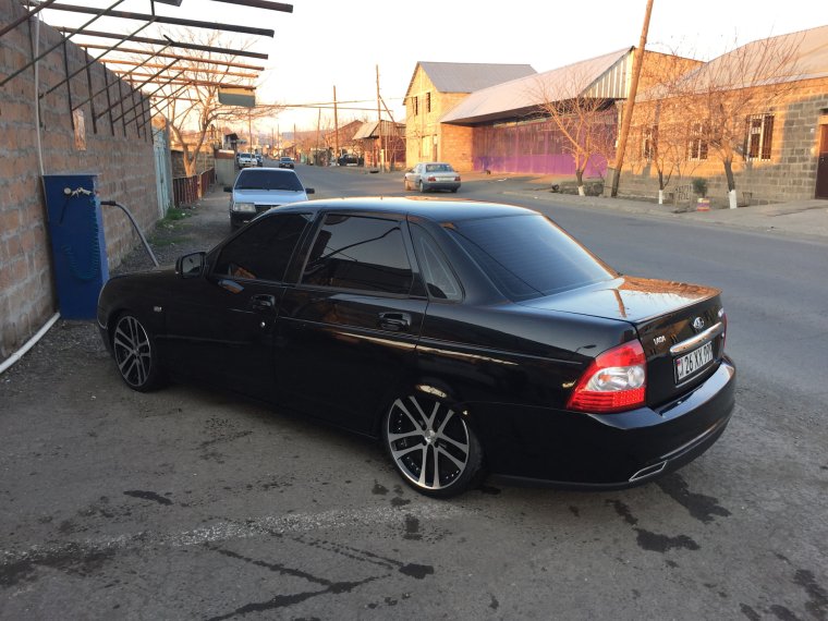 Лада Приора седан р17 рельсы