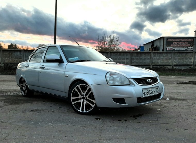 Лада Приора седан р16