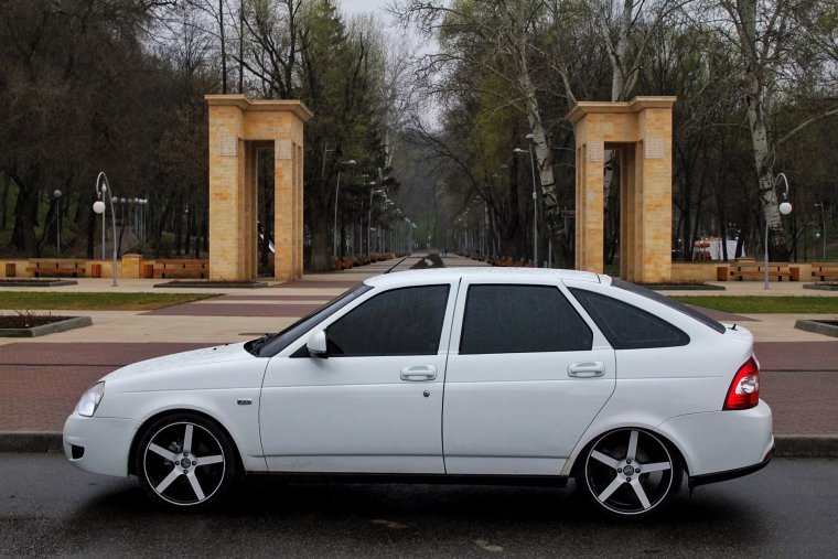 Приора на ВОССЕНАХ