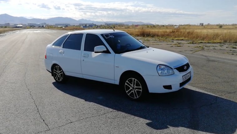 Lada r15 Приора