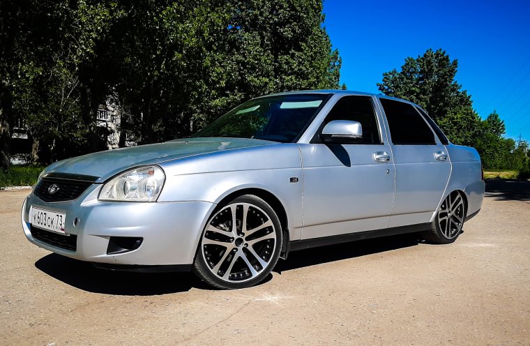 L1716 Приора седан