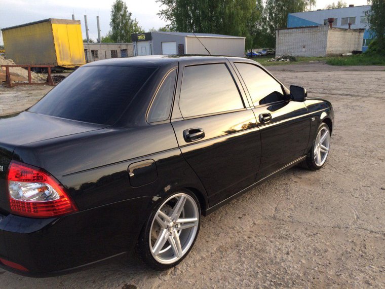 Приора седан на 17